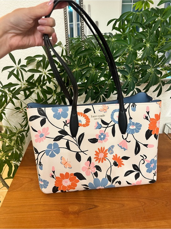 kate spade Handbags - Kate Spade Floral Garden All Day Large Tote Bag